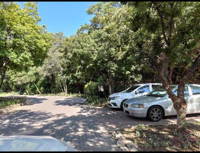 3 BEDROOM TOWNHOUSE FOR SALE IN FOURWAYS